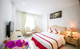 Le Saigon Hotel